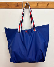 Cargar imagen en el visor de la galería, Bolsa impermeable "YACHT"