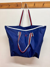 Cargar imagen en el visor de la galería, Bolsa impermeable "YACHT"