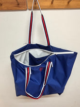 Cargar imagen en el visor de la galería, Bolsa impermeable "YACHT"