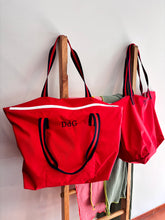 Cargar imagen en el visor de la galería, Bolsa impermeable "YACHT"