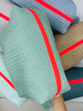 Cargar imagen en el visor de la galería, Neceser Waffle