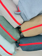 Cargar imagen en el visor de la galería, Neceser Waffle