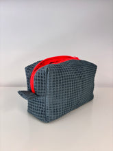 Cargar imagen en el visor de la galería, Neceser Waffle