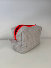 Cargar imagen en el visor de la galería, Neceser Waffle