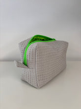 Cargar imagen en el visor de la galería, Neceser Waffle