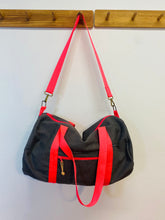 Cargar imagen en el visor de la galería, BOLSA GYM Kids (loneta)