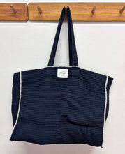 Cargar imagen en el visor de la galería, Bolso Saranella Marino + Crudo