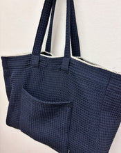 Cargar imagen en el visor de la galería, Bolso Saranella Marino + Crudo