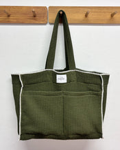 Cargar imagen en el visor de la galería, Bolso Saranella Verde Caqui + Crudo