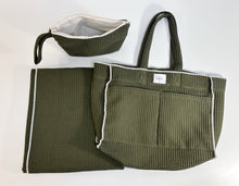 Cargar imagen en el visor de la galería, Neceser Saranella Verde Caqui + Crudo