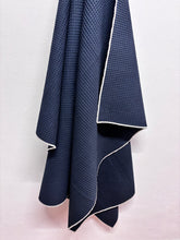 Cargar imagen en el visor de la galería, Toalla Saranella Marino + Crudo