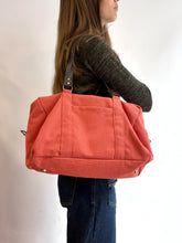 Cargar imagen en el visor de la galería, BOLSO VOYAGE "CITY" - Coral