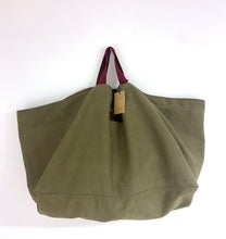 Cargar imagen en el visor de la galería, Shopping Bag "Weekend”