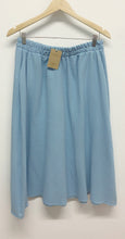 Cargar imagen en el visor de la galería, FALDA DOBLE GASA - AZUL CIELO