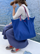 Cargar imagen en el visor de la galería, Bolsa impermeable &quot;YACHT&quot;
